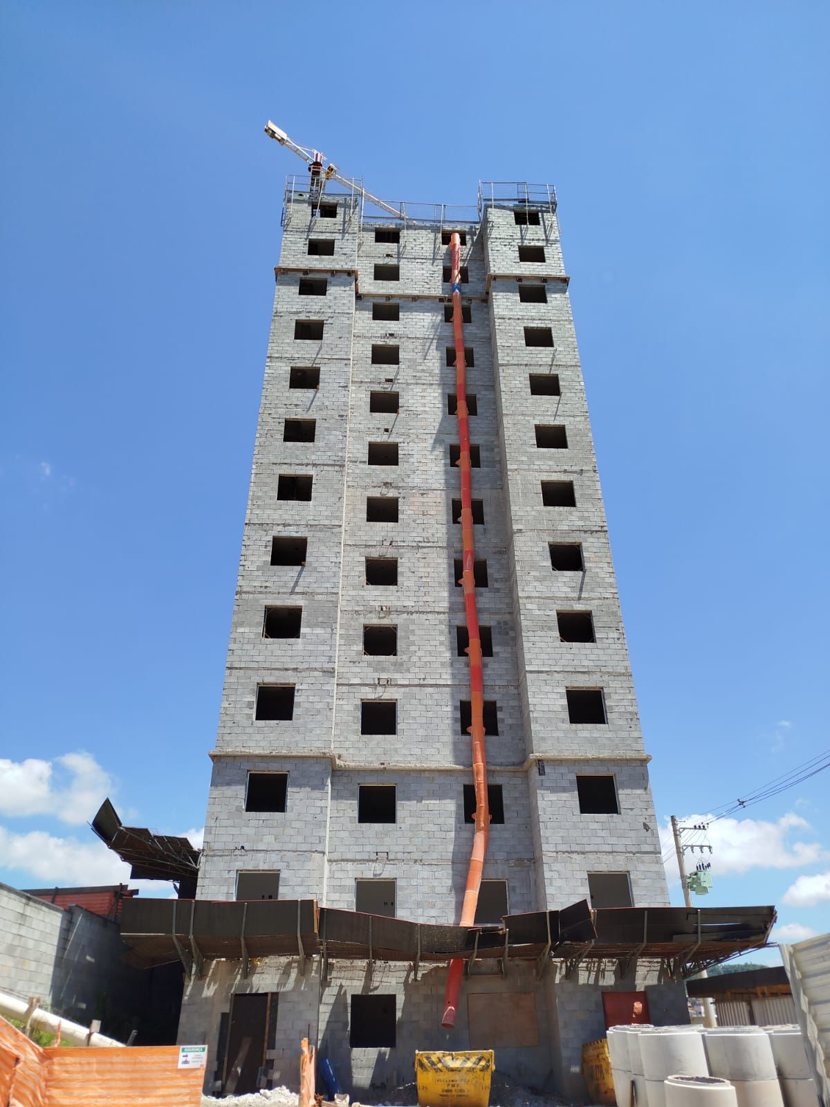Obra do Modena MBigucci em Novembro 2025
